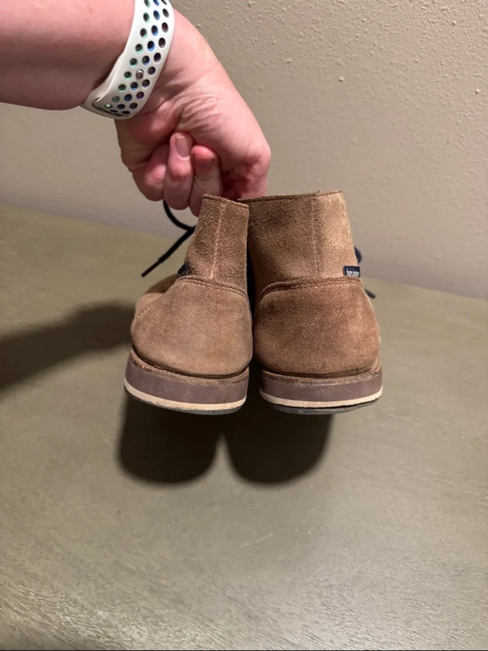 Hari Mari Men's Suede Chukka Boots in Taupe with Navy Laces size 9